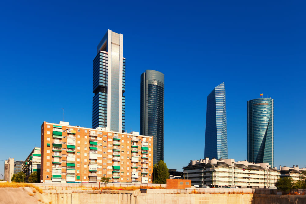 Empieza a estabilizarse e incluso bajar el precio de las viviendas en España